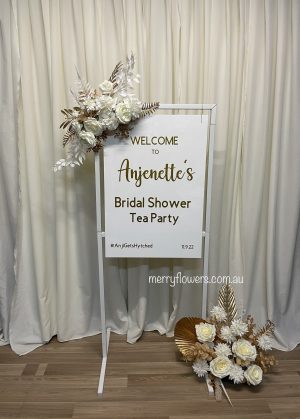 welcome sign